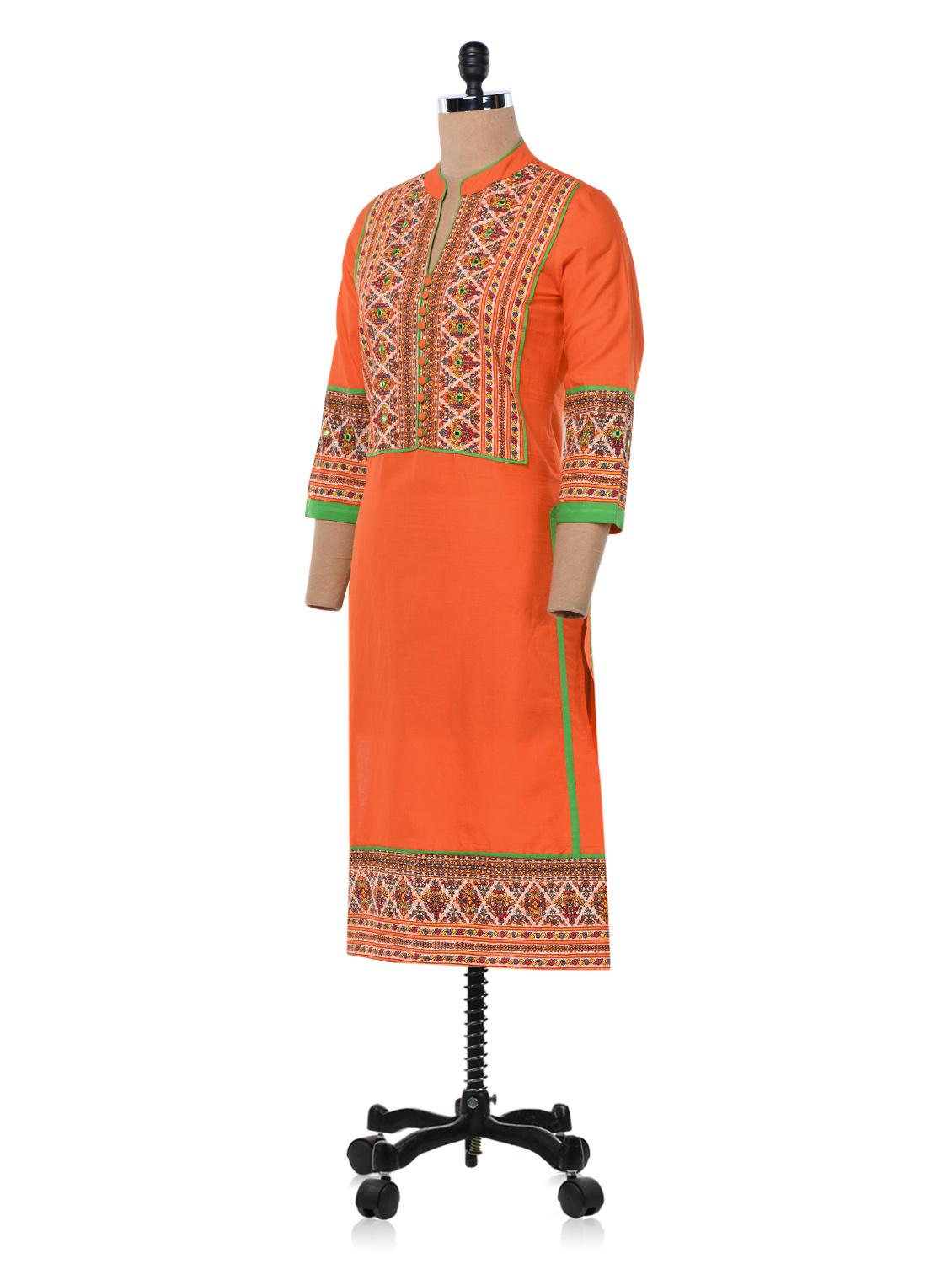 printed orange kurta with mirror work - 1010530 - Zoom Image - 2