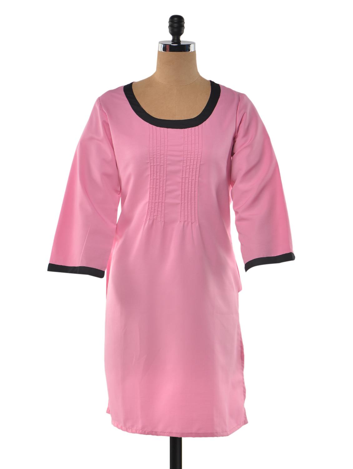 pink color pin tuck kurta - 1023857 - Zoom Image - 1