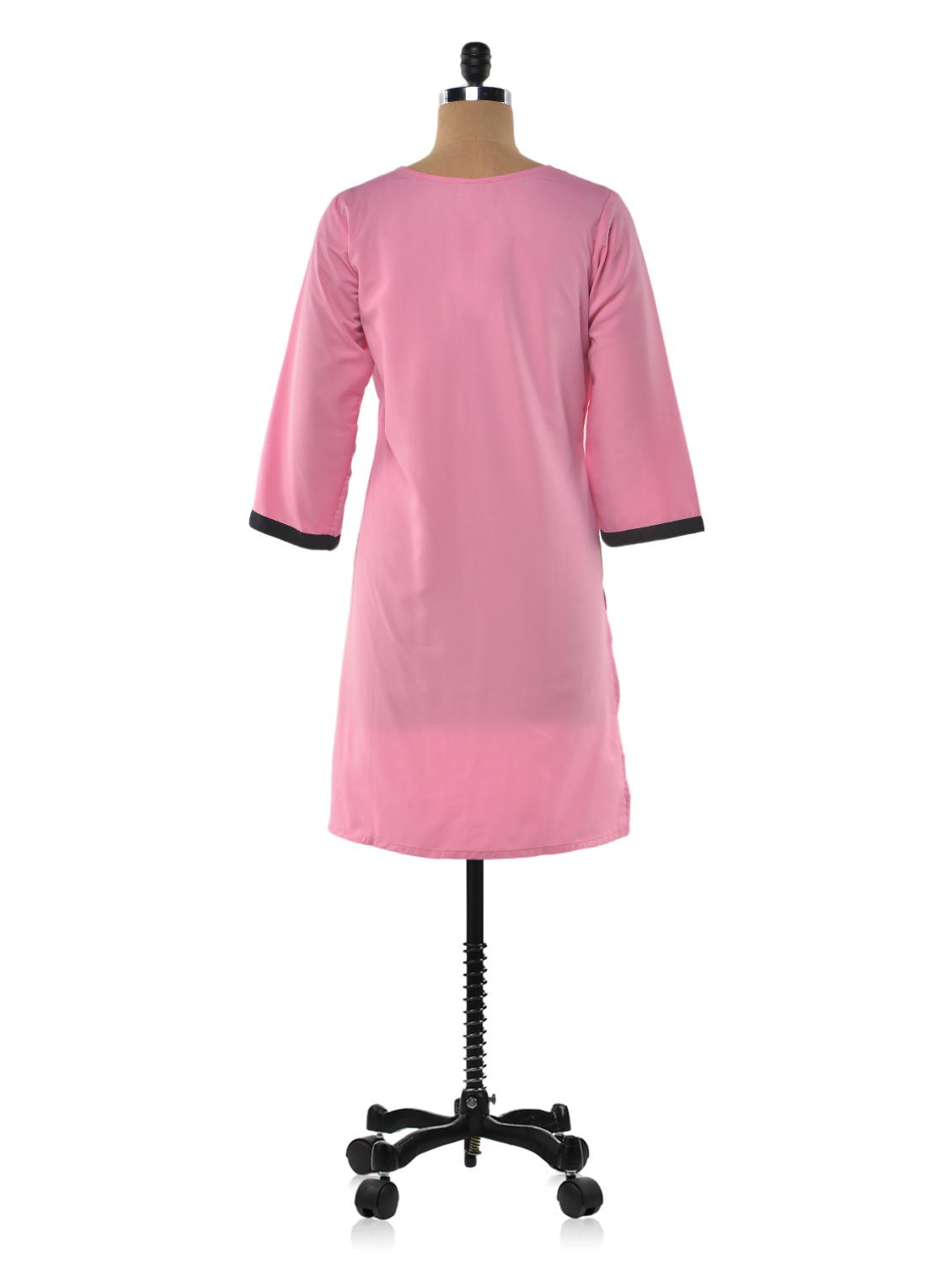 pink color pin tuck kurta - 1023857 - Zoom Image - 3
