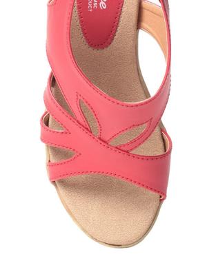 red leatherette wedge - 10277301 - Standard Image - 4