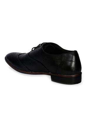 black leather formal shoes - 10388792 - Standard Image - 3