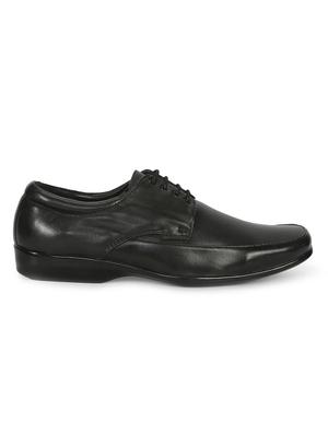 black leather formal shoes - 10388803 - Standard Image - 2