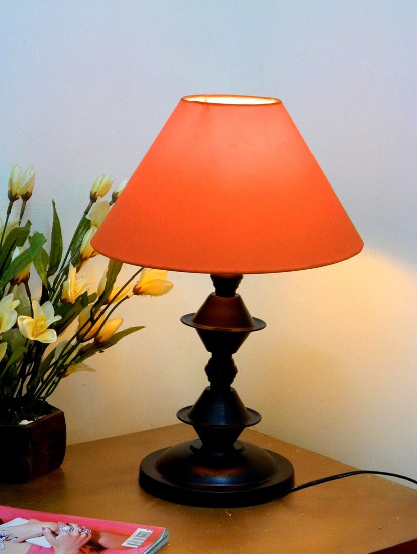 Red Metal And Fabric Table Lamp - 1066902 - Zoom Image - 1