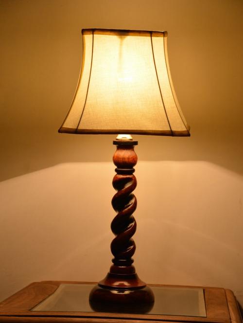 cream wooden table lamp - 1077275 - Very Small Image - 1