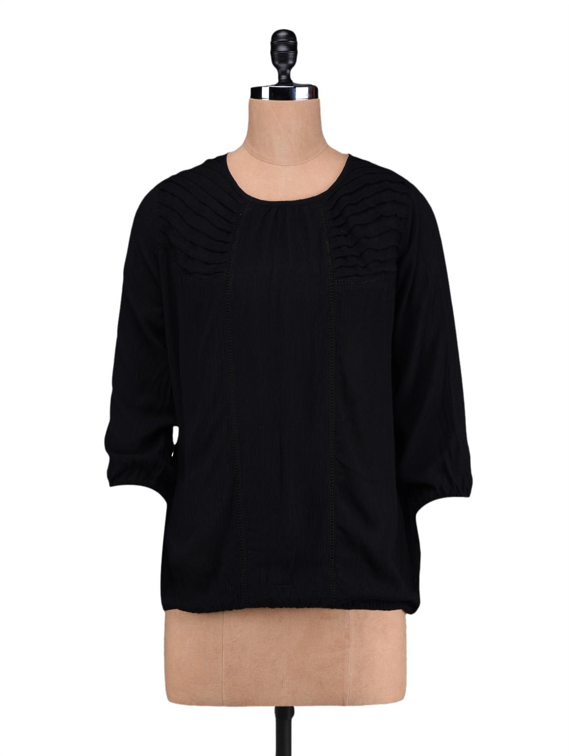 lace detail round neck top - 1077493 - Zoom Image - 1