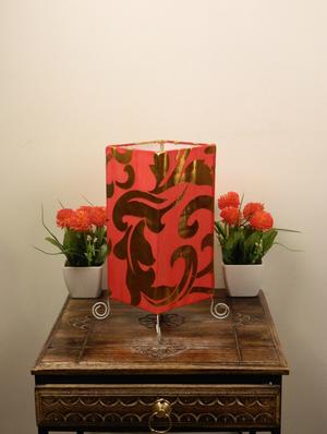 printed classic square table lamp - 10896555 - Standard Image - 2