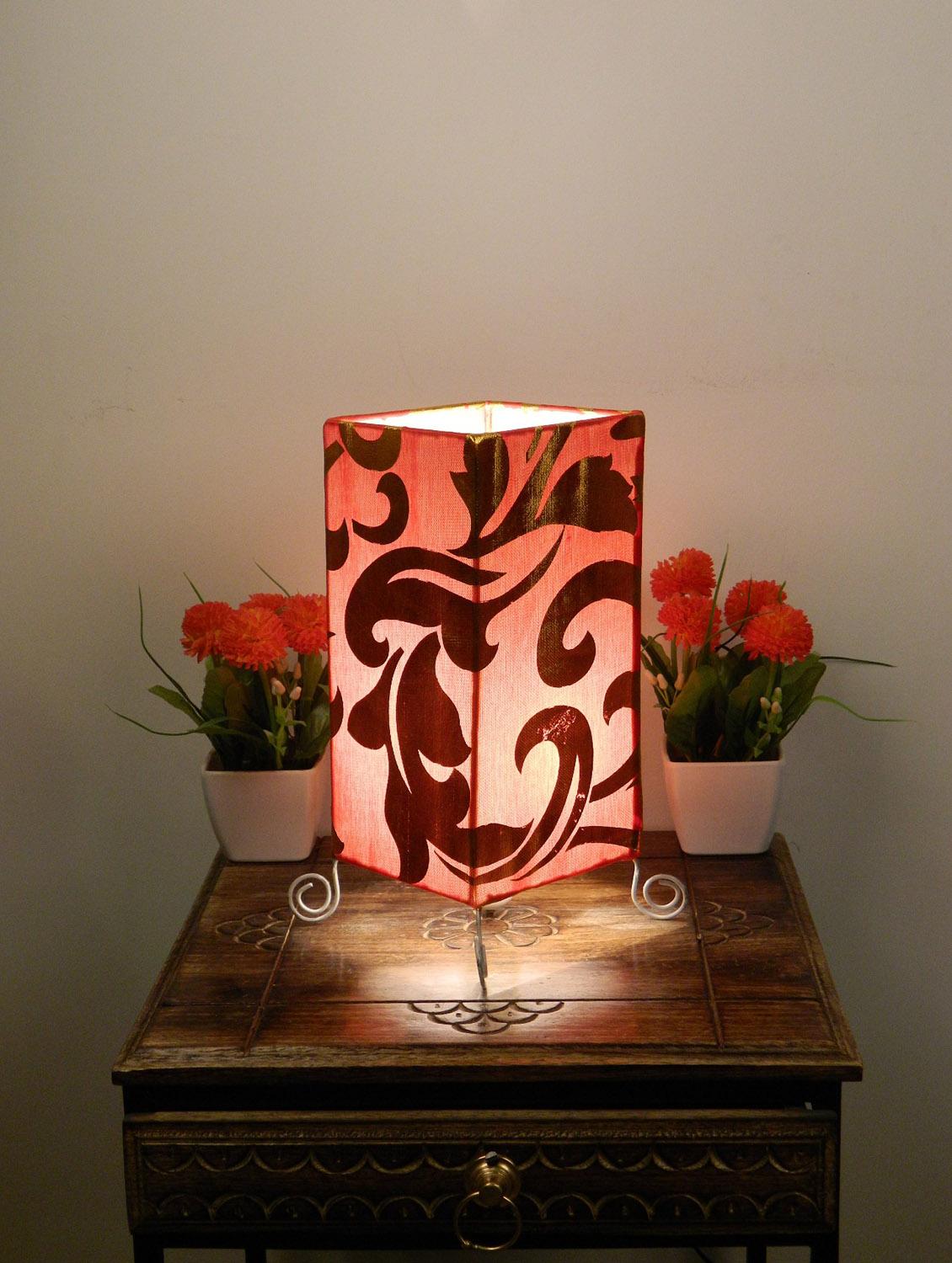 printed classic square table lamp - 10896555 - Zoom Image - 3