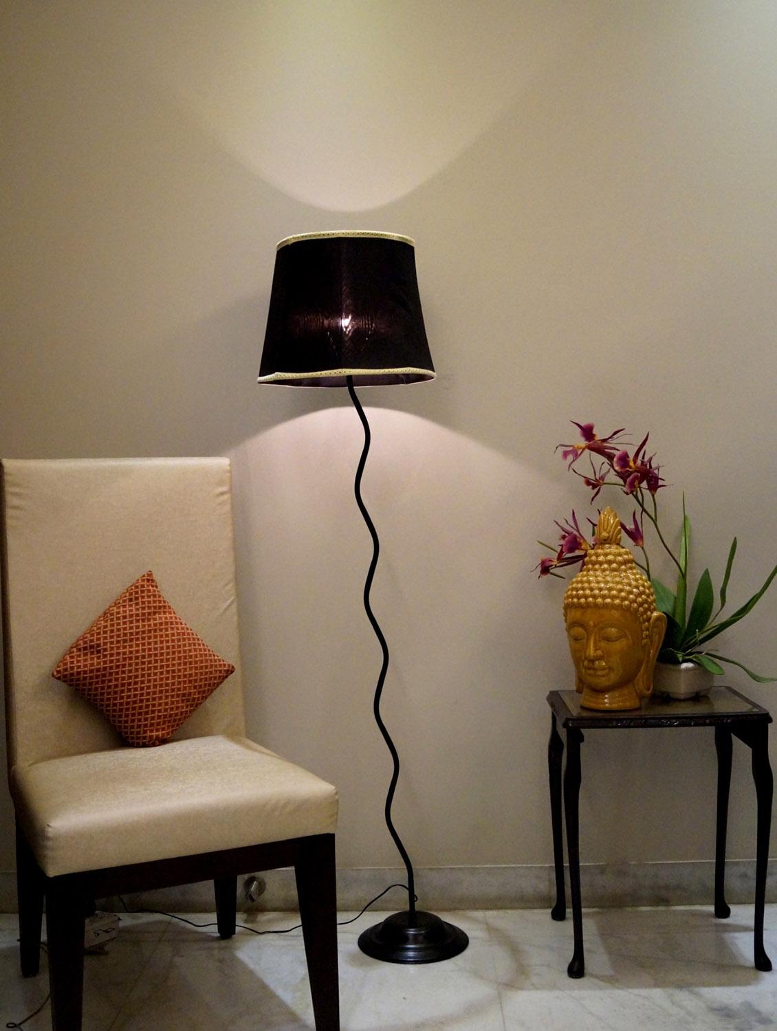 metal zig zag floor lamp with big shade - 10896643 - Zoom Image - 2
