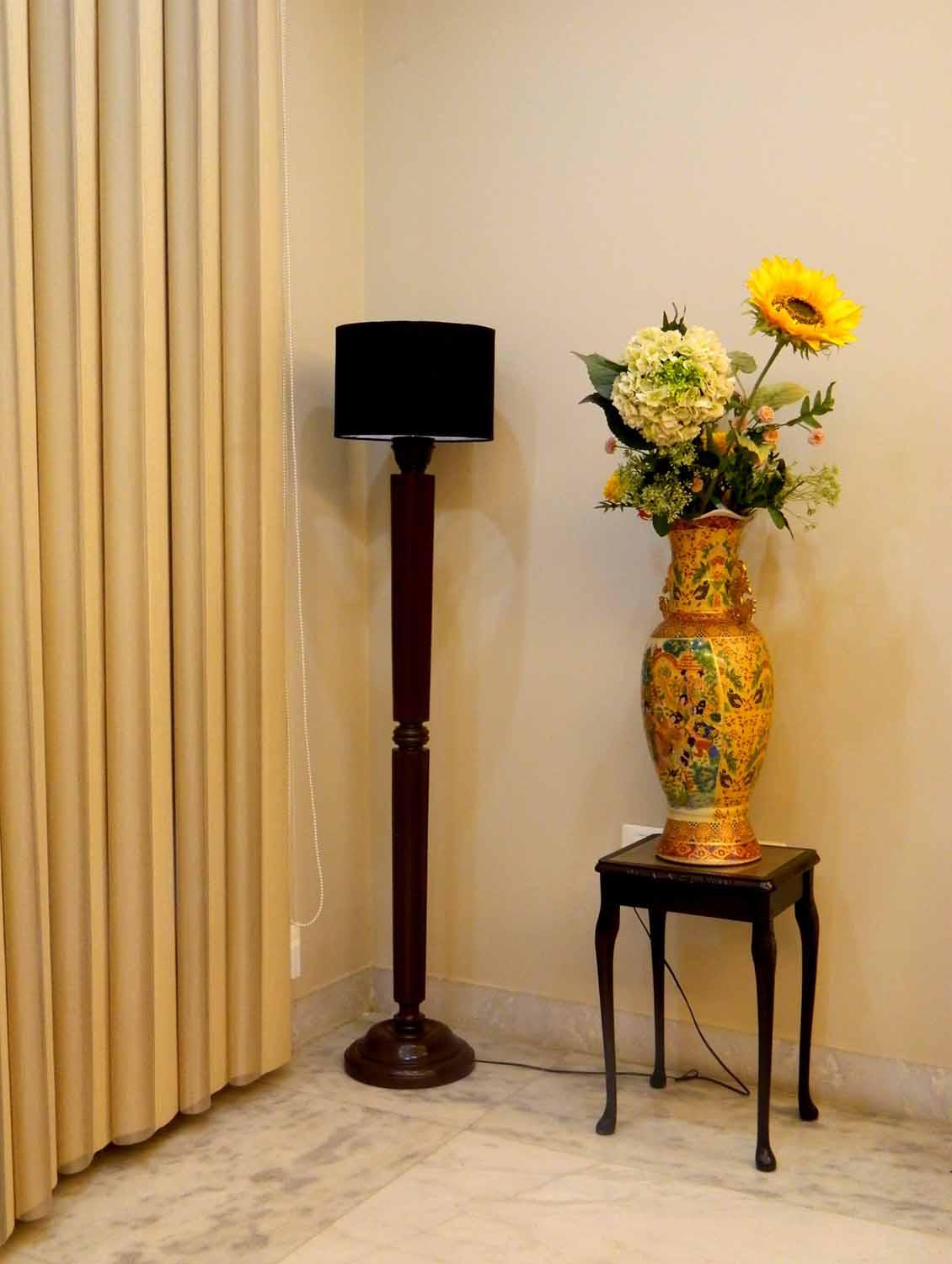evergreen dark brown mango wood floor lamp with drum shade - 10896677 - Zoom Image - 1