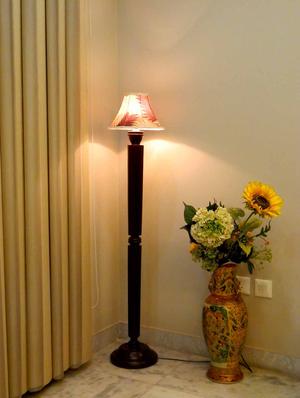 evergreen dark brown mango wood floor lamp with poly silk shade - 10896689 - Standard Image - 2