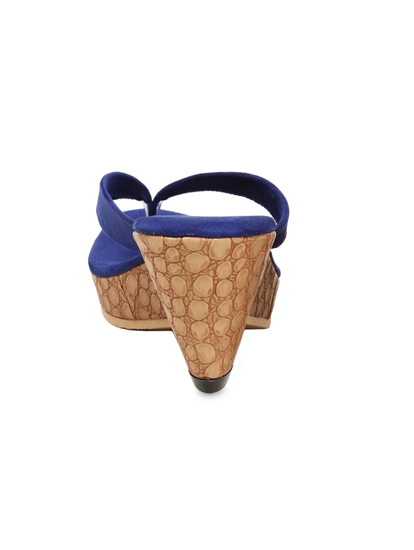 blue sandals with textured wedges - 1091158 - Zoom Image - 4