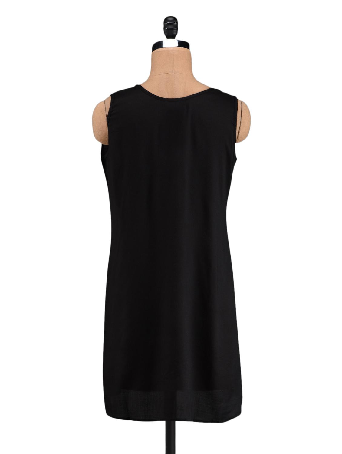 solid black sleeveless rayon kurti - 1093841 - Zoom Image - 3