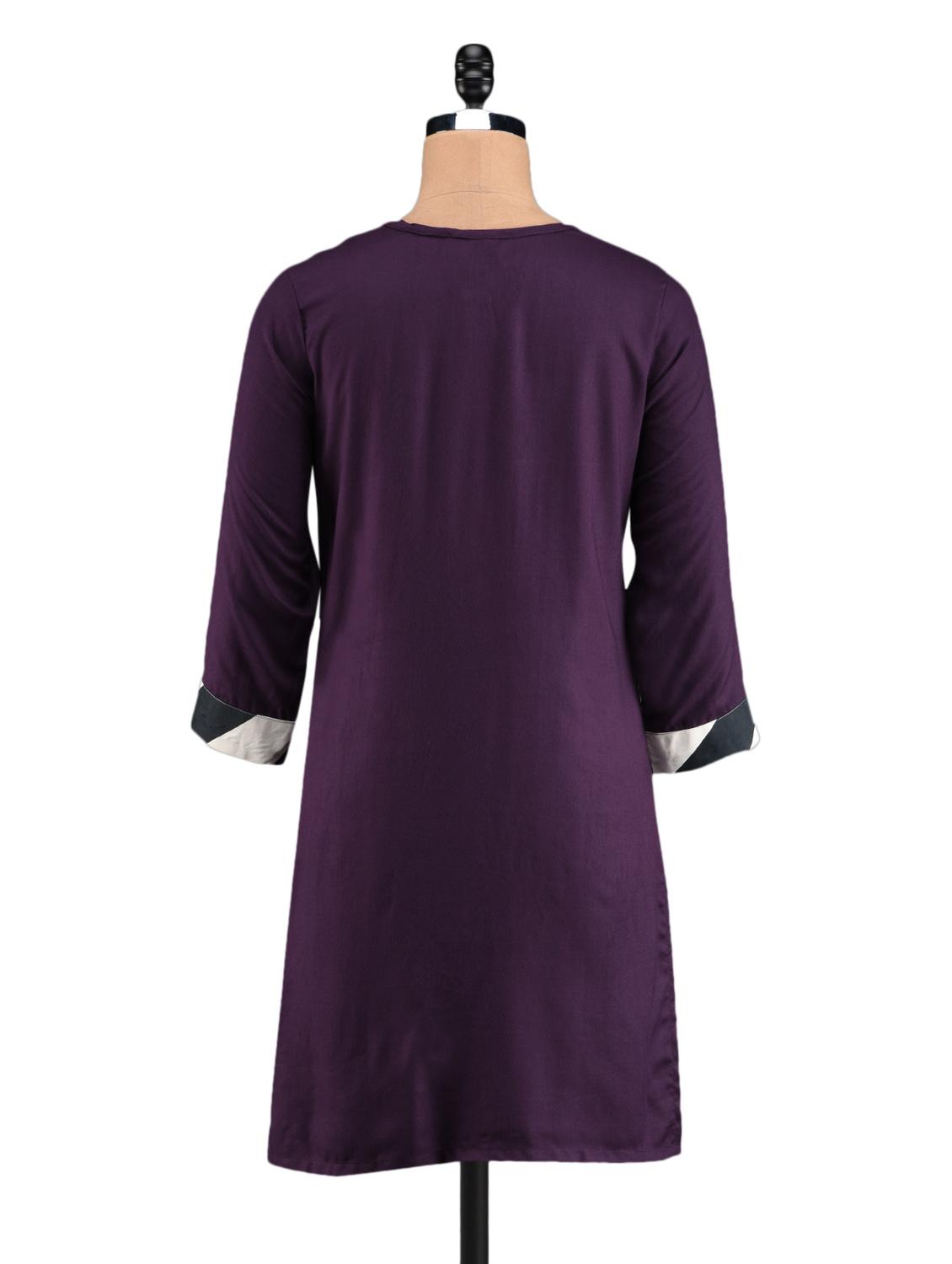 diagonal stripes yoke purple rayon kurti - 1093846 - Zoom Image - 3