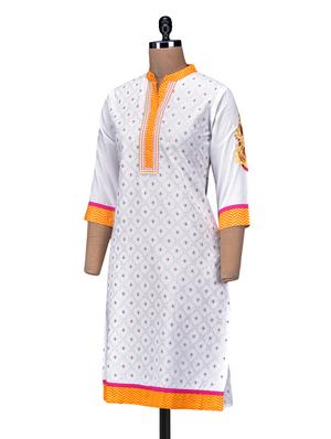 yellow embroidered cotton kurta - 1094193 - Standard Image - 2