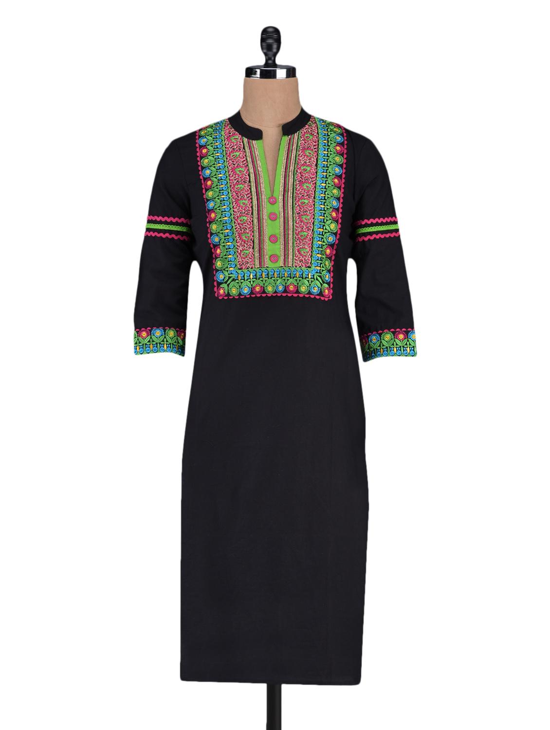 mandarin collar embroidered bib cotton kurta - 1094196 - Zoom Image - 1