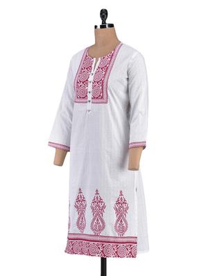 quarter sleeve printed cotton kurta - 1094219 - Standard Image - 2
