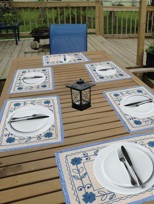placemat - 10967708 - Standard Image - 1