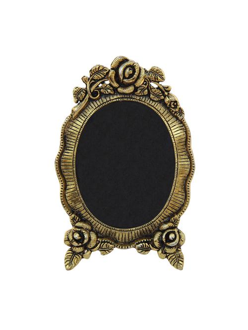 photo frame antique golden oval shaped with floral motif in metal - 11017756 - Standard Image - 1