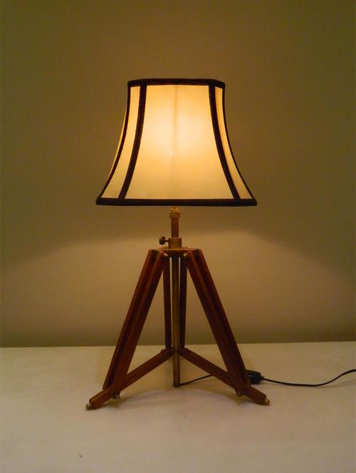 tripod table lamp in mango wood with fabric shade - 11106756 - Standard Image - 1