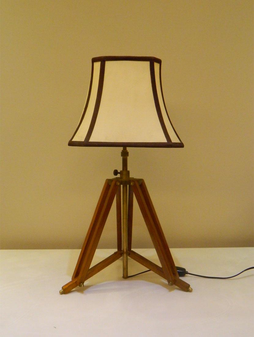 tripod table lamp in mango wood with fabric shade - 11106756 - Zoom Image - 2