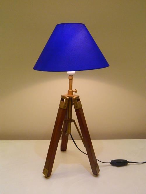 tripod table lamp in mango wood with fabric shade - 11106806 - Standard Image - 1