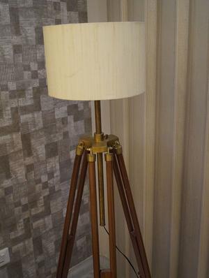 tripod fllor lamp in mango wood with fabric shade - 11106815 - Standard Image - 3