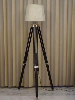 tripod fllor lamp in mango wood with fabric shade - 11106837 - Standard Image - 2