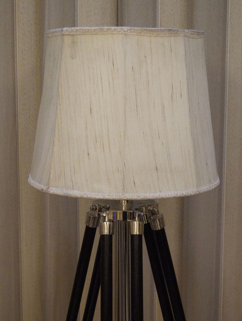 tripod fllor lamp in mango wood with fabric shade - 11106837 - Zoom Image - 3