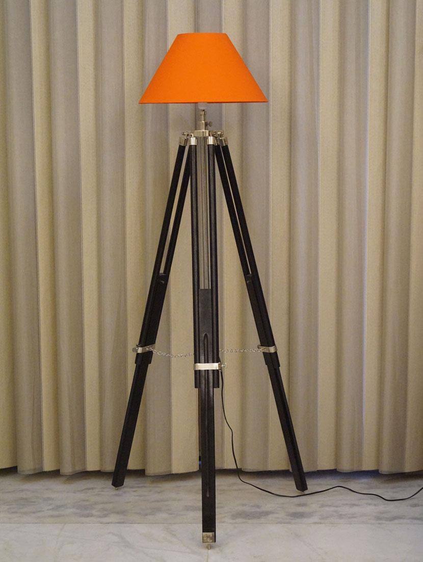 tripod fllor lamp in mango wood with fabric shade - 11106846 - Zoom Image - 2