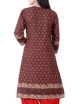 brown cotton straight kurta - 1116538 - Standard Image - 3