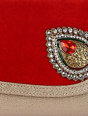 multi velvet flap brooch embellished clutch - 1125985 - Standard Image - 5