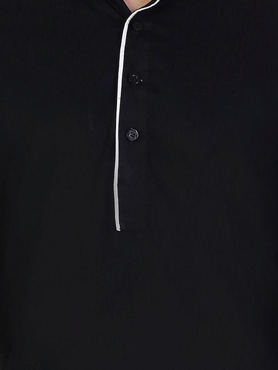 solid black cotton kurta - 11727955 - Zoom Image - 3