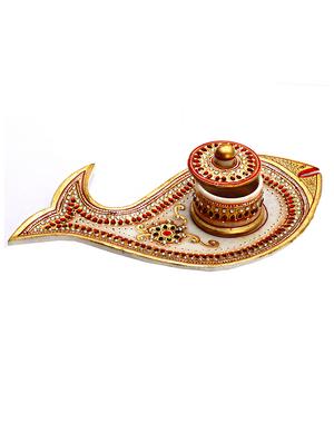multicolored marble fish plate - 1181061 - Standard Image - 2