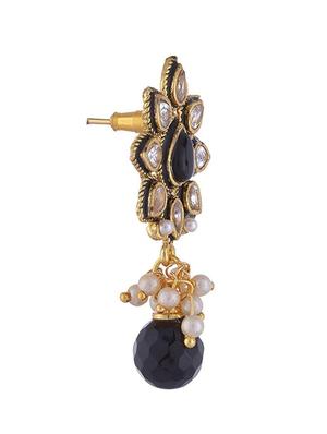 black copper studs earring - 11827241 - Standard Image - 2