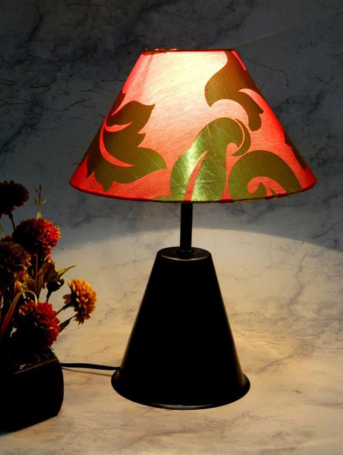 red metal and fabric table lamp - 1204343 - Standard Image - 1