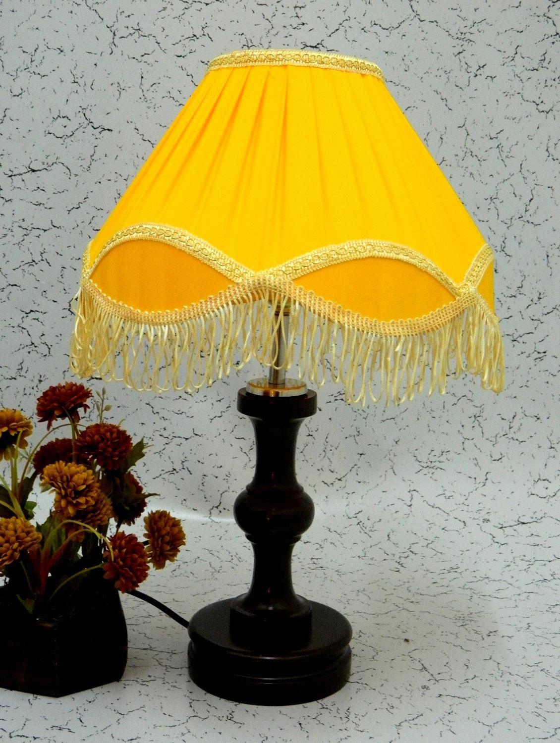 yellow wood and metal table lamp - 1204568 - Zoom Image - 2