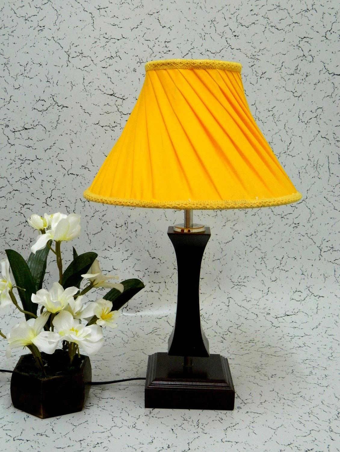 yellow wood and metal table lamp - 1204628 - Zoom Image - 2