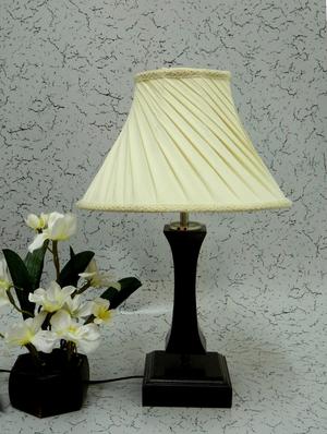 white wood and metal table lamp - 1204629 - Standard Image - 2
