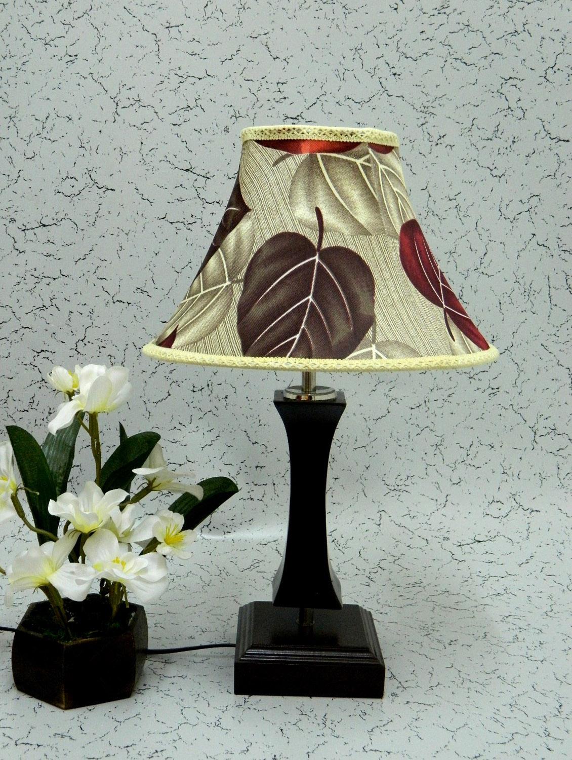 brown wood and metal table lamp - 1204633 - Zoom Image - 2