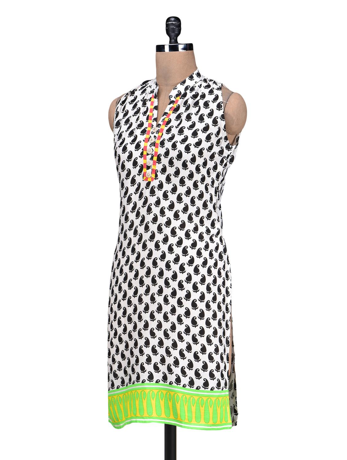 black and white rayon printed kurti - 1209078 - Zoom Image - 2