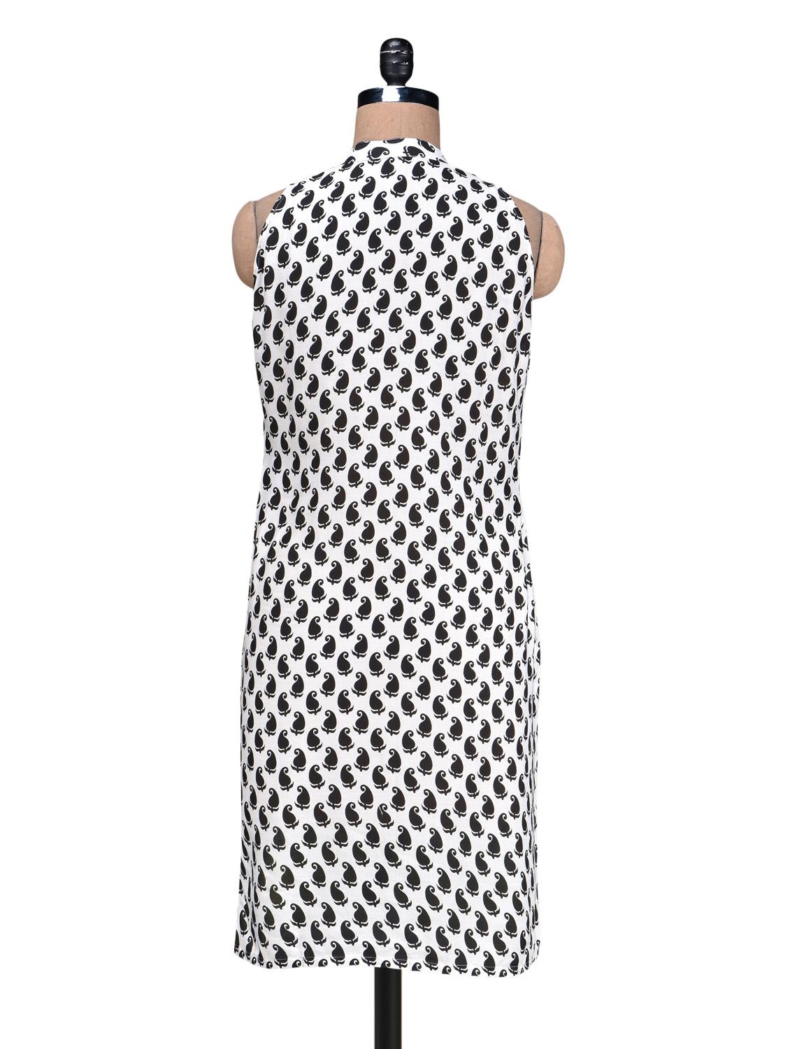 black and white rayon printed kurti - 1209078 - Zoom Image - 3