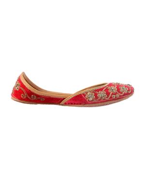 red silk hand embroidered mojaris - 12221678 - Standard Image - 3