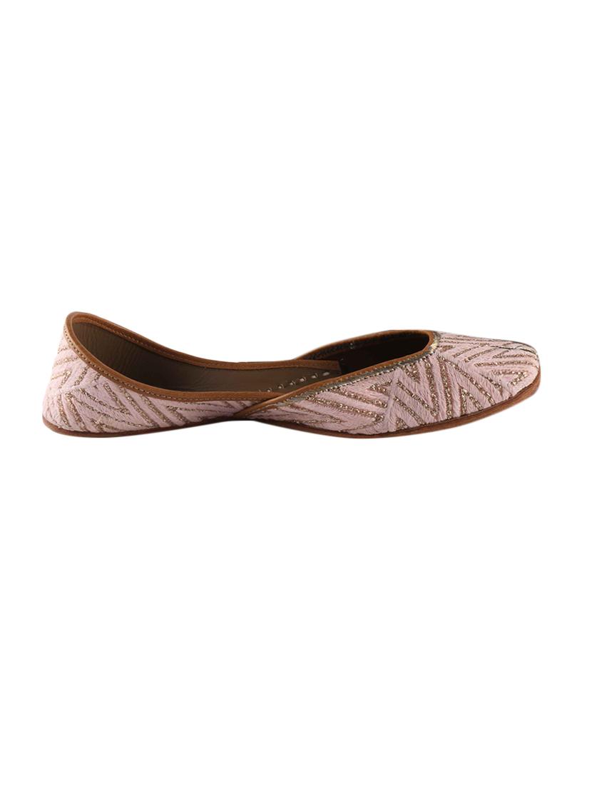 light pink zig zag patterned juttis - 12221688 - Zoom Image - 1