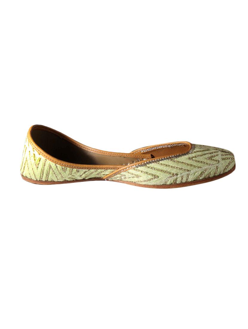 lime green zig zag patterned juttis - 12221690 - Zoom Image - 1
