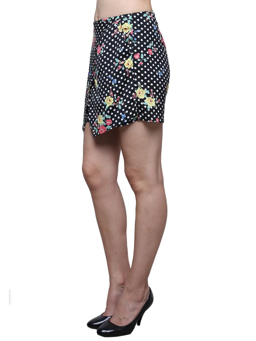 black printed crepe skorts - 12253135 - Zoom Image - 2