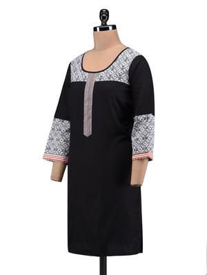 black printed cotton kurta - 1232055 - Standard Image - 2