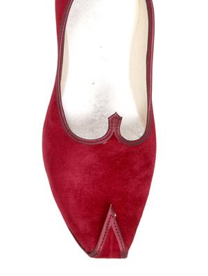 red velvet slip on mojaris - 12347746 - Standard Image - 4
