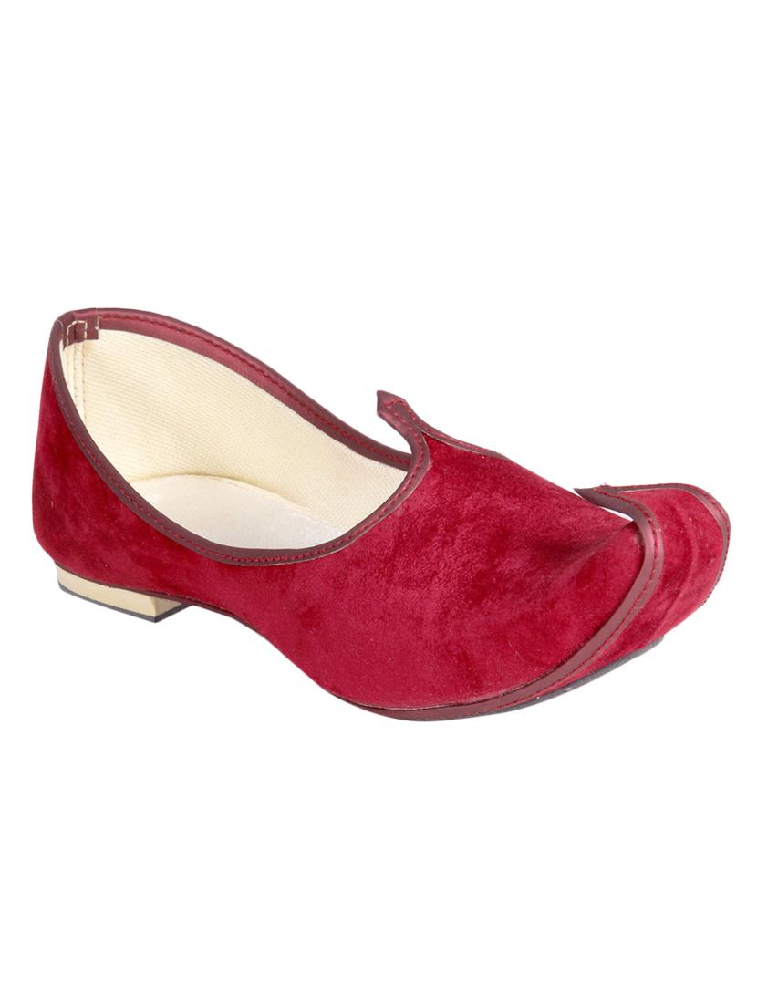 red velvet slip on mojaris - 12347746 - Zoom Image - 1