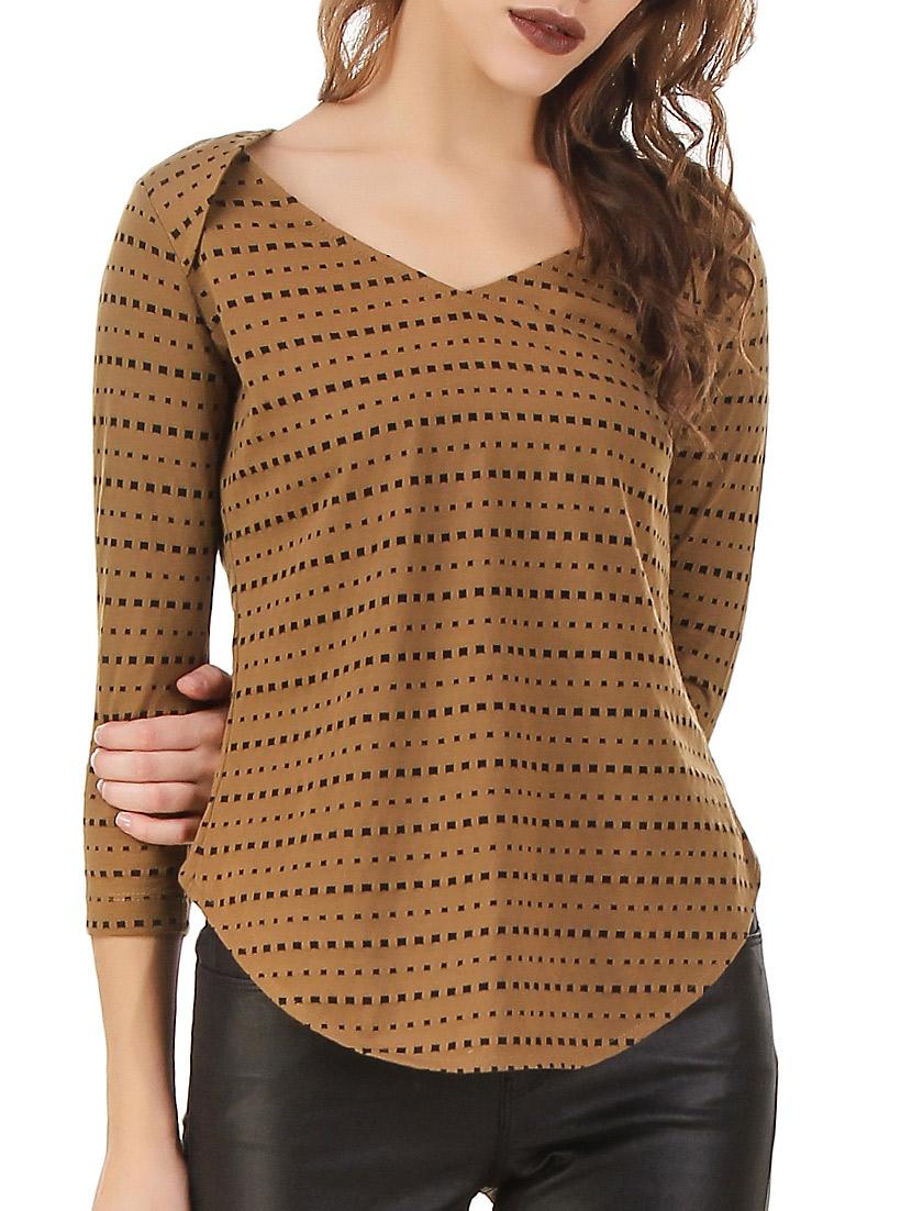 overlap back curved hem top - 12403213 - Zoom Image - 1