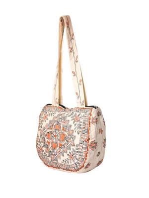 imithila pair of fishes in orange & black madhubani style handpainted shoulder bag for women and girls - 12586048 - Standard Image - 4